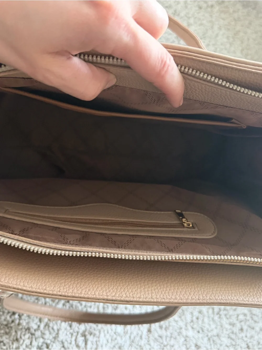 Source Unknown Pebbled Taupe Faux Leather Tote with Gold Lock